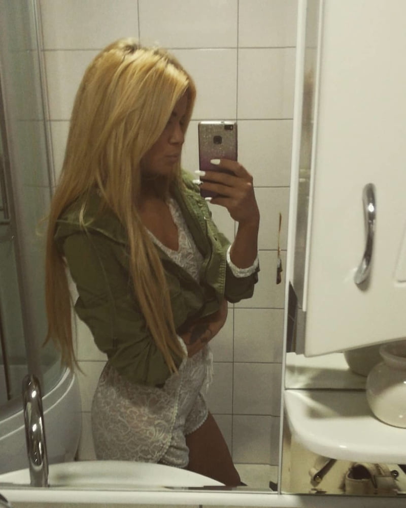 Serbische Schlampe skinny blonde Mädchen veronika vojinovic
 #93591858