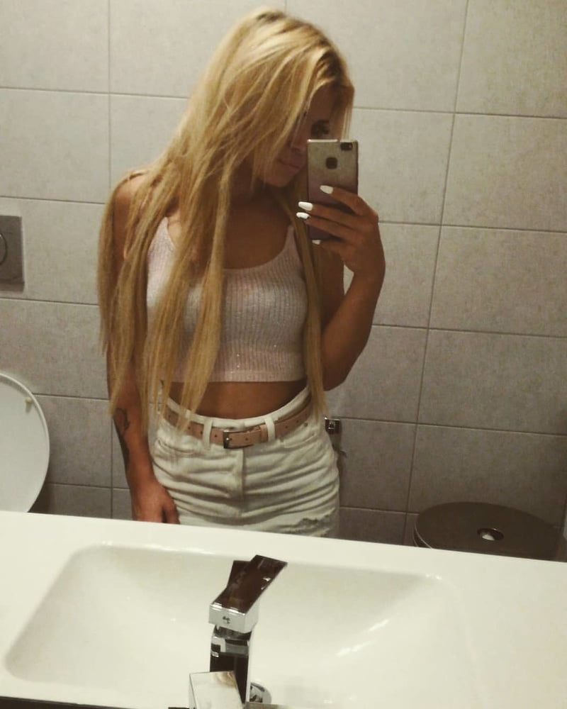 Serbische Schlampe skinny blonde Mädchen veronika vojinovic
 #93591870