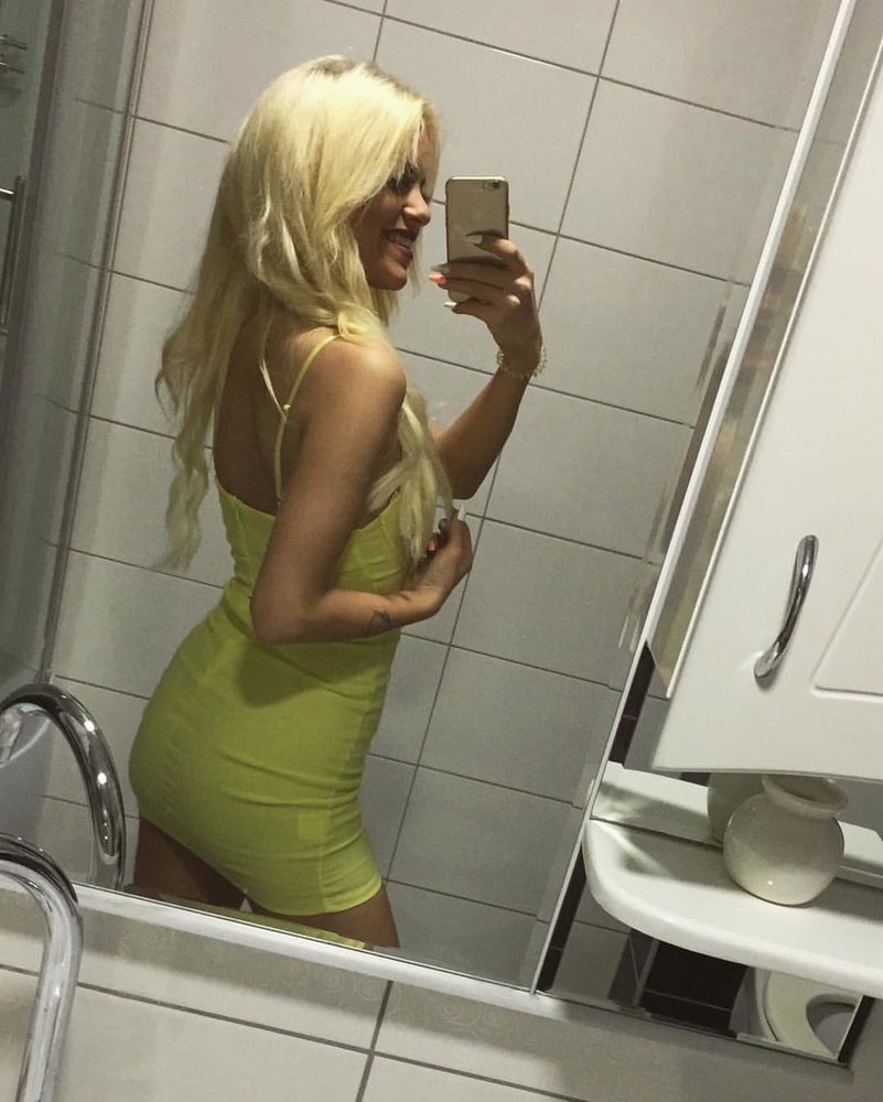 Serbische Schlampe skinny blonde Mädchen veronika vojinovic
 #93591871