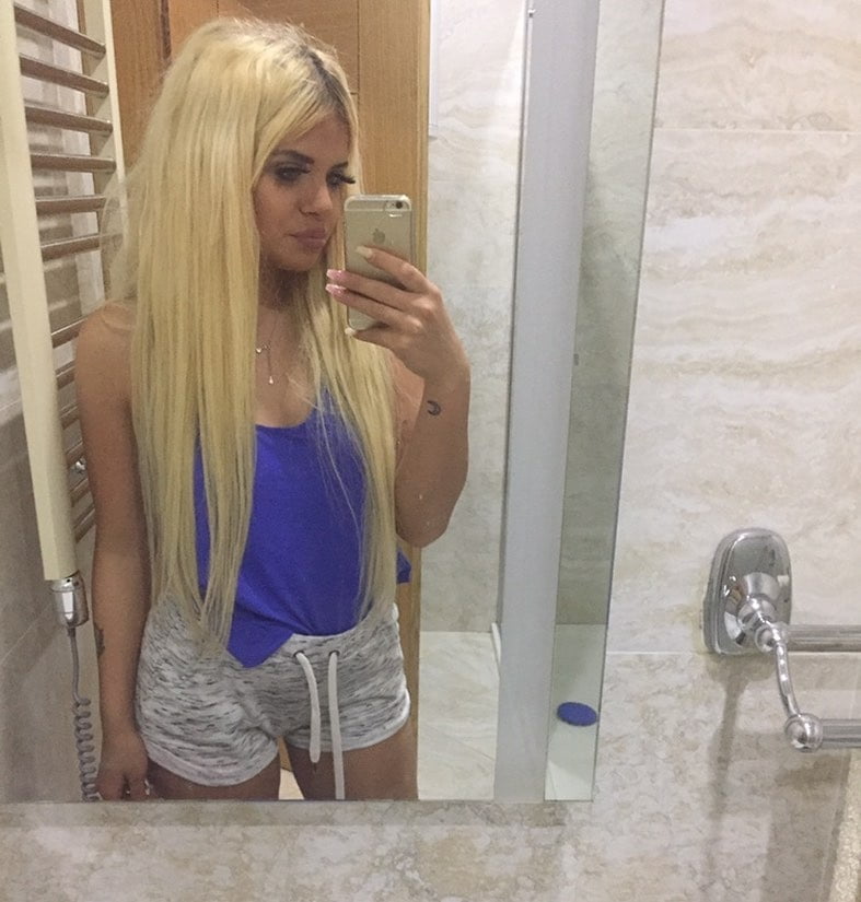 Serbische Schlampe skinny blonde Mädchen veronika vojinovic
 #93591926