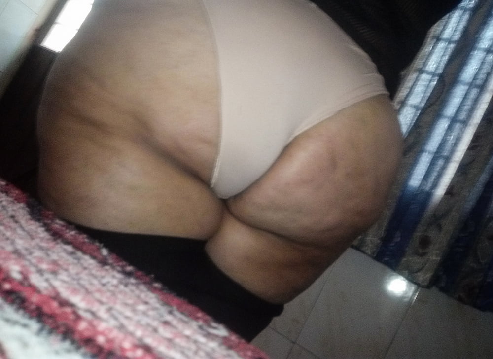 Mas de mi nalgona en calzones
 #104765096