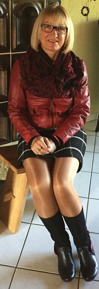 Vergwaltigungs Matratze in Stiefeln #97652483