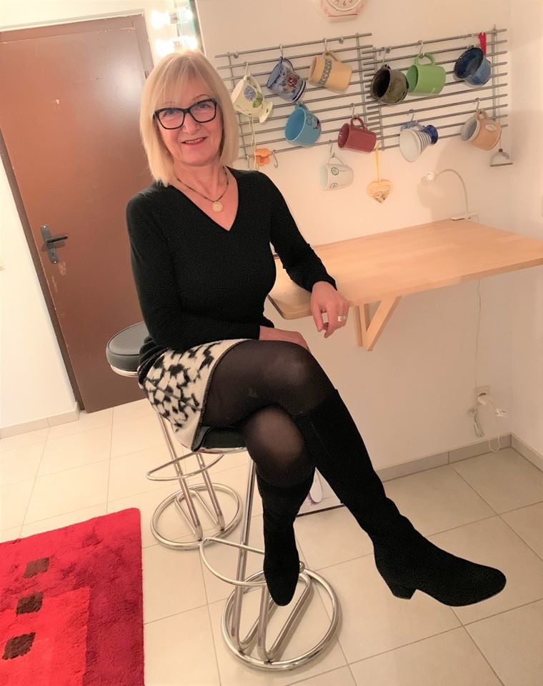 Vergwaltigungs Matratze in Stiefeln #97652497