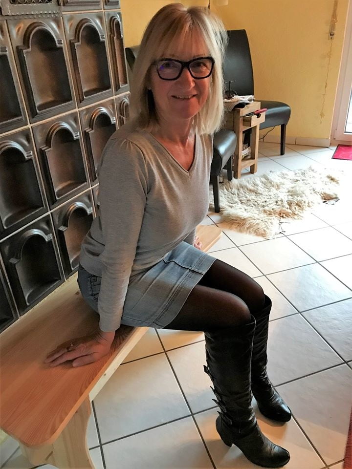 Vergwaltigungs Matratze in Stiefeln #97652532
