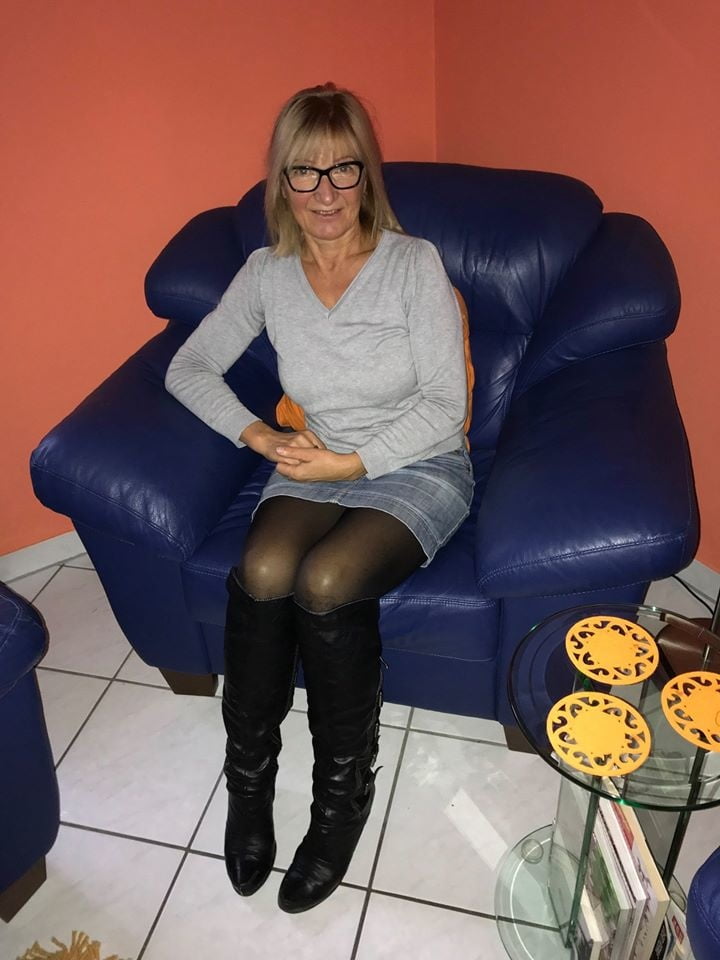 Vergwaltigungs Matratze in Stiefeln #97652547