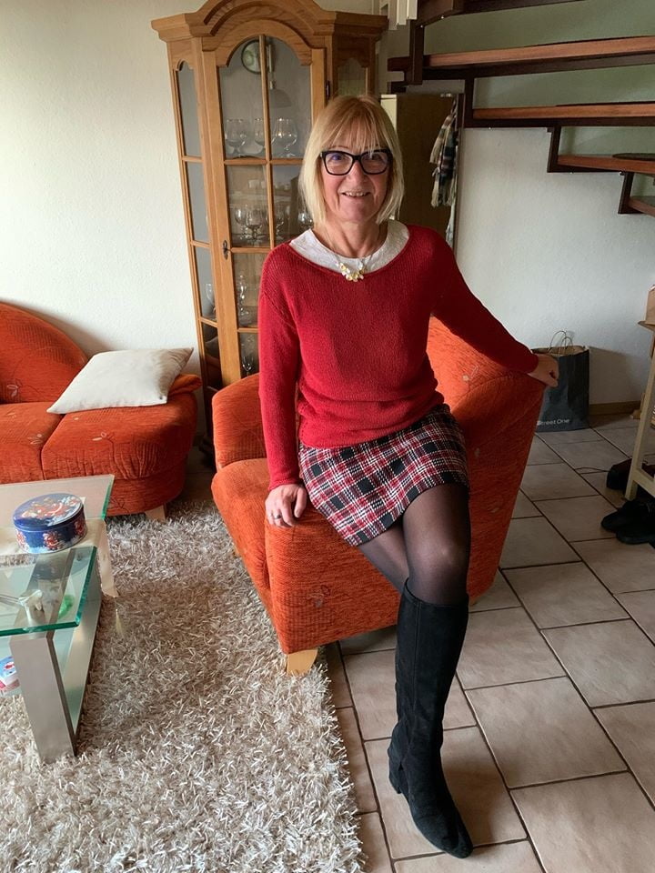 Vergwaltigungs Matratze in Stiefeln #97652577