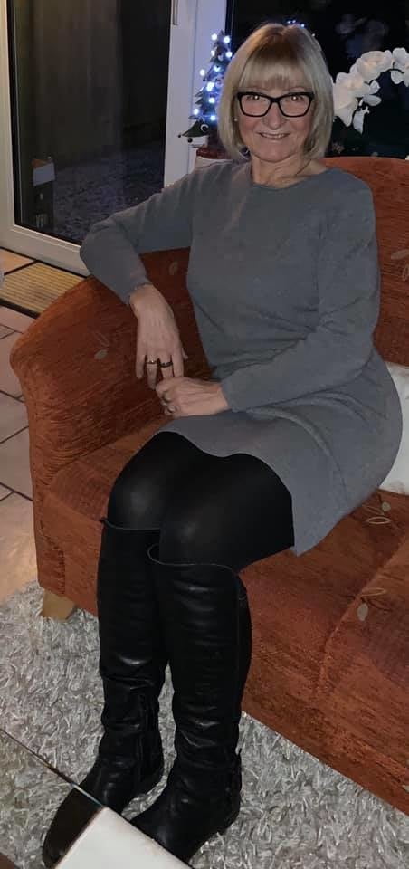 Vergwaltigungs Matratze in Stiefeln #97652586