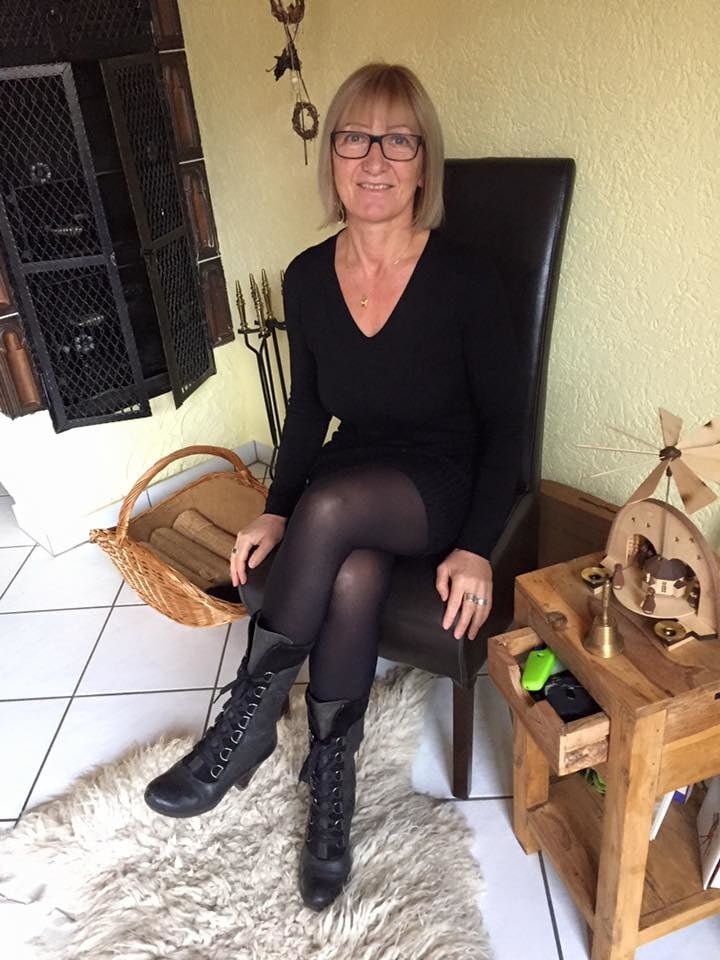 Vergwaltigungs Matratze in Stiefeln #97652613