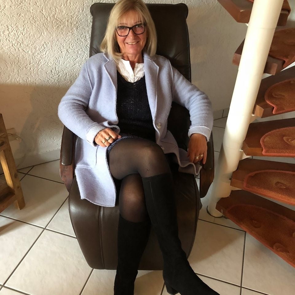 Vergwaltigungs Matratze in Stiefeln #97652668