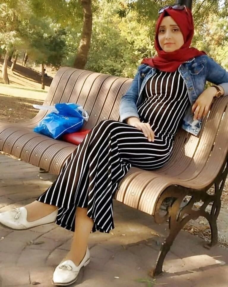 Turbanli Seksi Bacak coraplar turban hijab dolgun dul evli #102489409