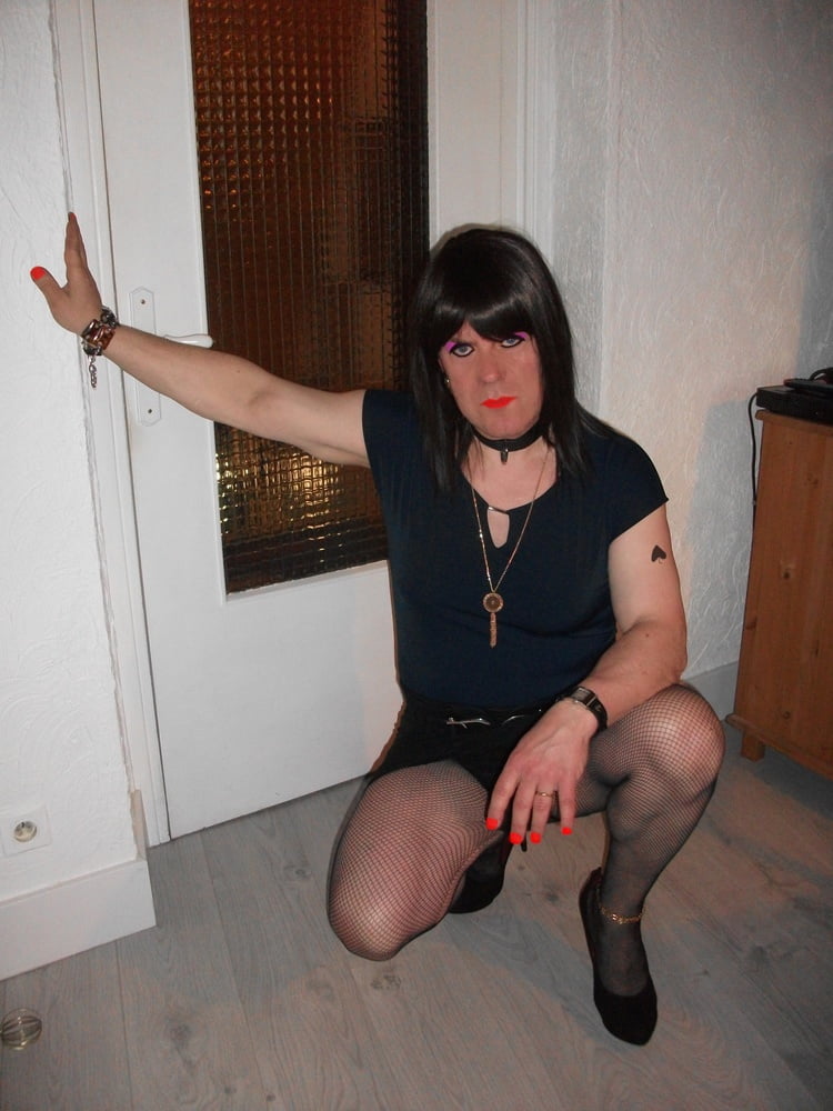 FABIENNE TRAVESTI SISSY SOUMISE #106912874