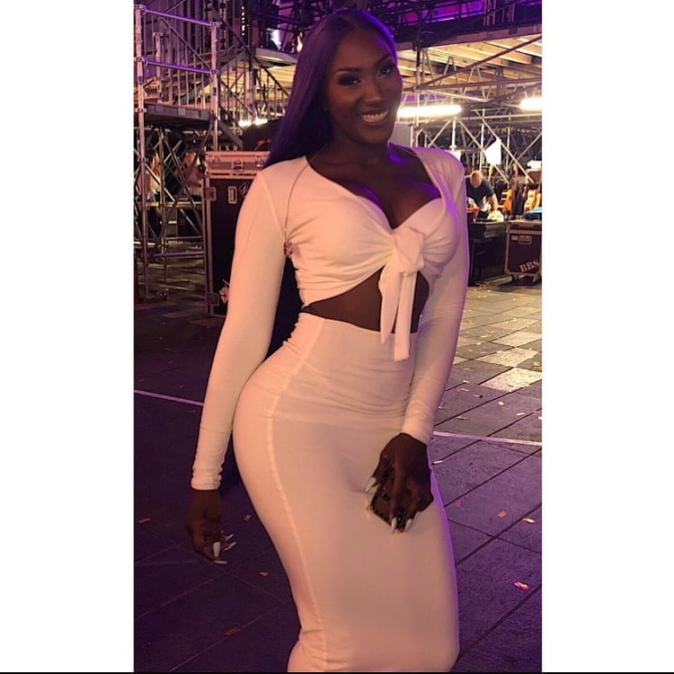 Aya nakamura slut la grosse pute
 #105113912