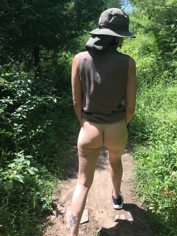 Sexislut nuestra para una caminata
 #90186864