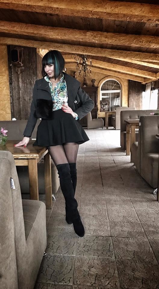 Femme européenne sexy viktoria en collant collant nylon jambes
 #100891053