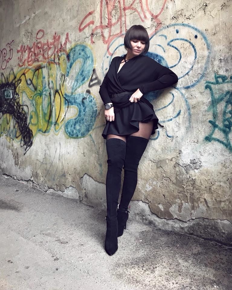 Sexy signora europea viktoria in collant collant di nylon gambe
 #100891129