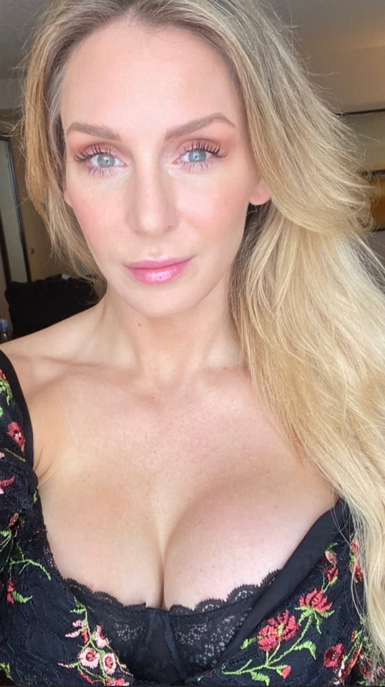 Charlotte flair
 #97411140