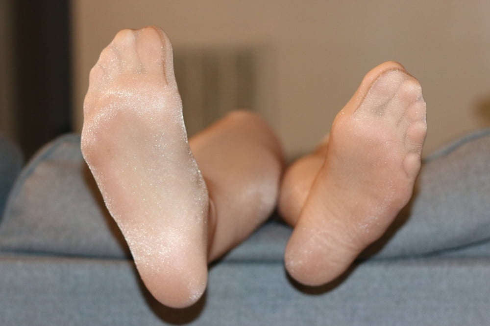 Sólo pies de nylon
 #97213056