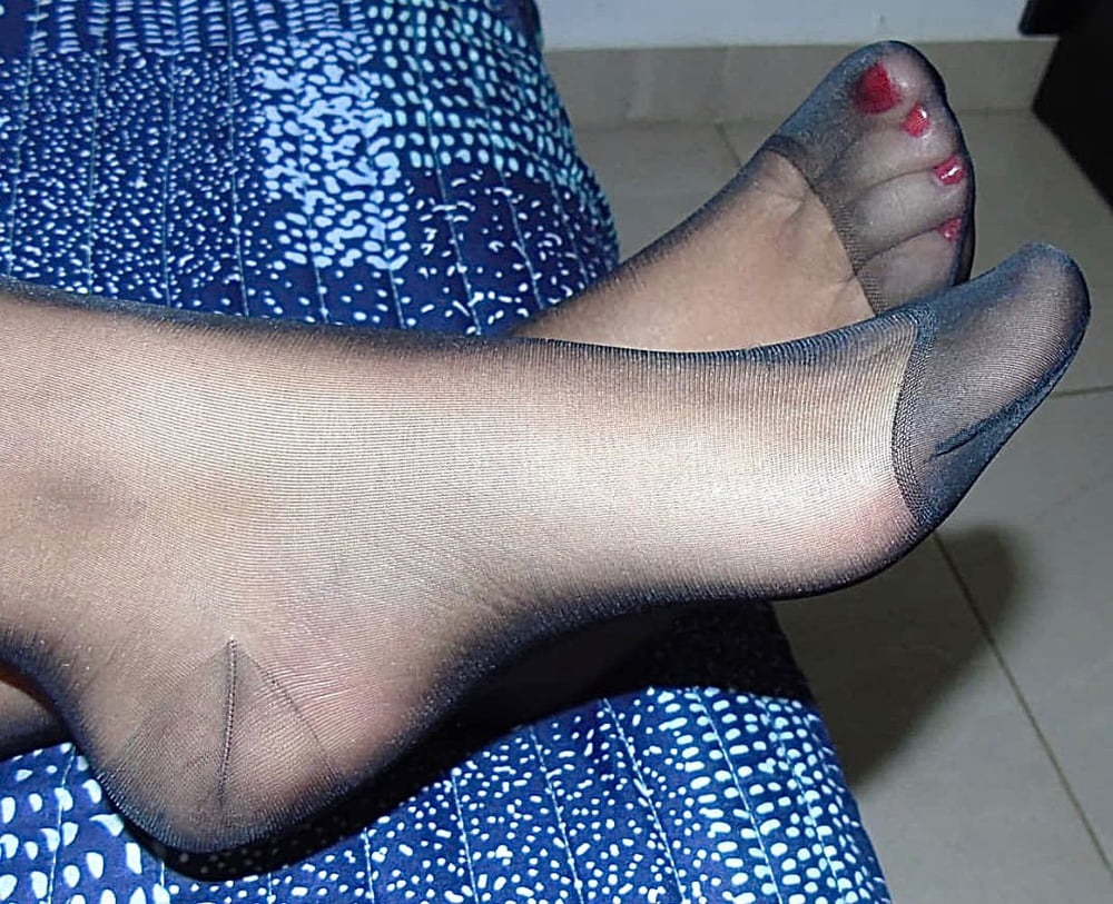 Sólo pies de nylon
 #97213478