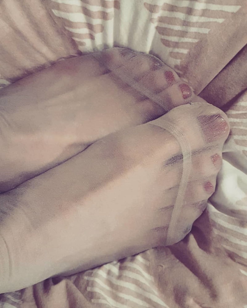 Just nylon feet #97214096