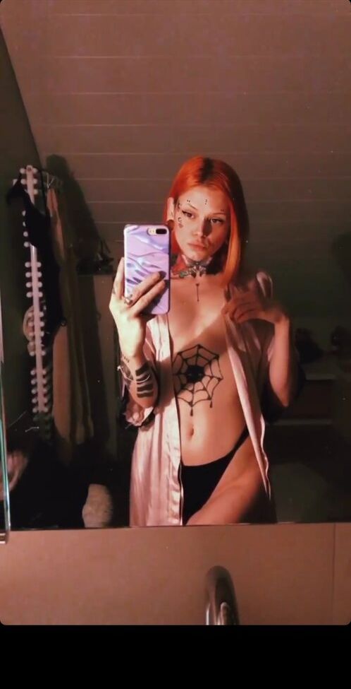 Gheddocinderrella desnuda #108150100