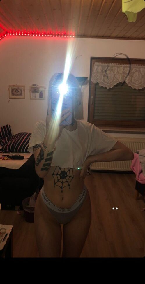 Gheddocinderrella desnuda #108150102