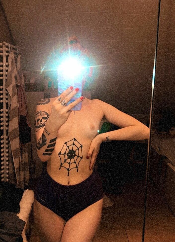 Gheddocinderrella desnuda #108150128