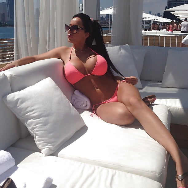 Kristyna martelli
 #104964476