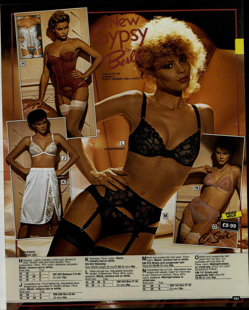 Catalogues de lingerie vintage, principalement des années 1980
 #90211142