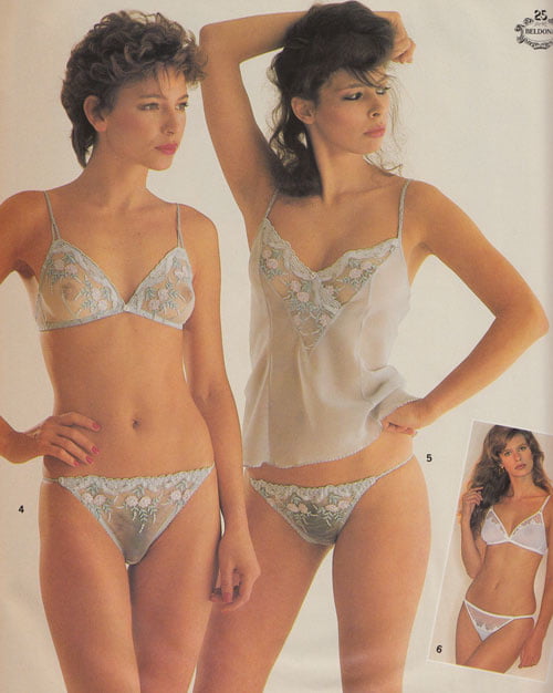 Catalogues de lingerie vintage, principalement des années 1980
 #90211170