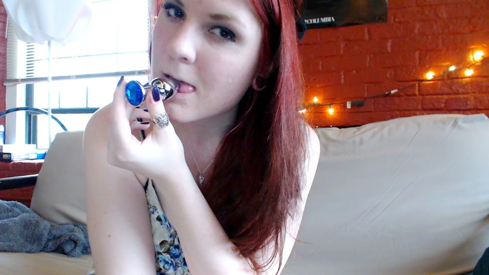 Stoner girl #104589353
