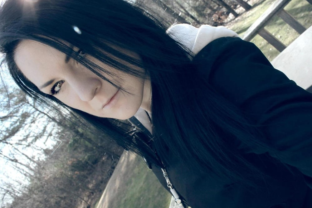 Stoner girl #104589377