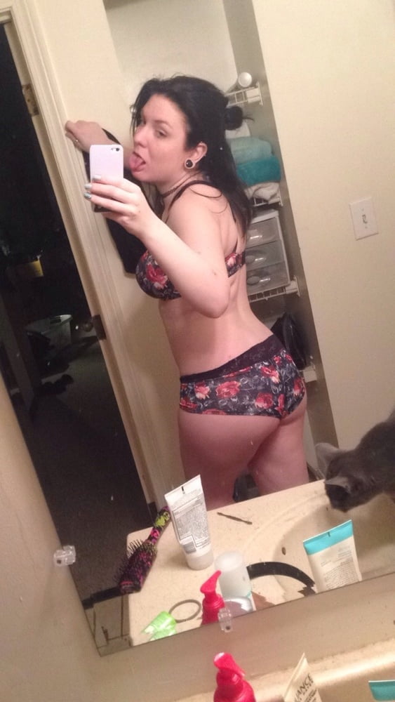 Stoner girl #104589429