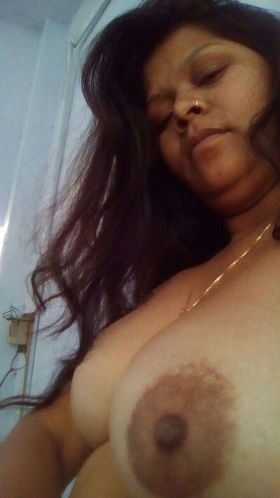 Cheating chubby aunty from kolkata leaked photos
 #98554494
