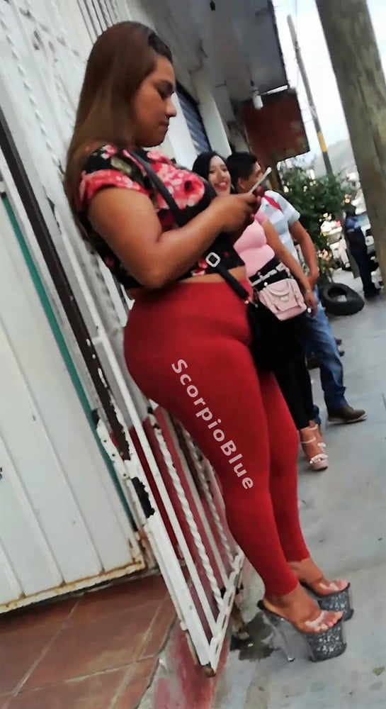 Putas chichonas #93012934