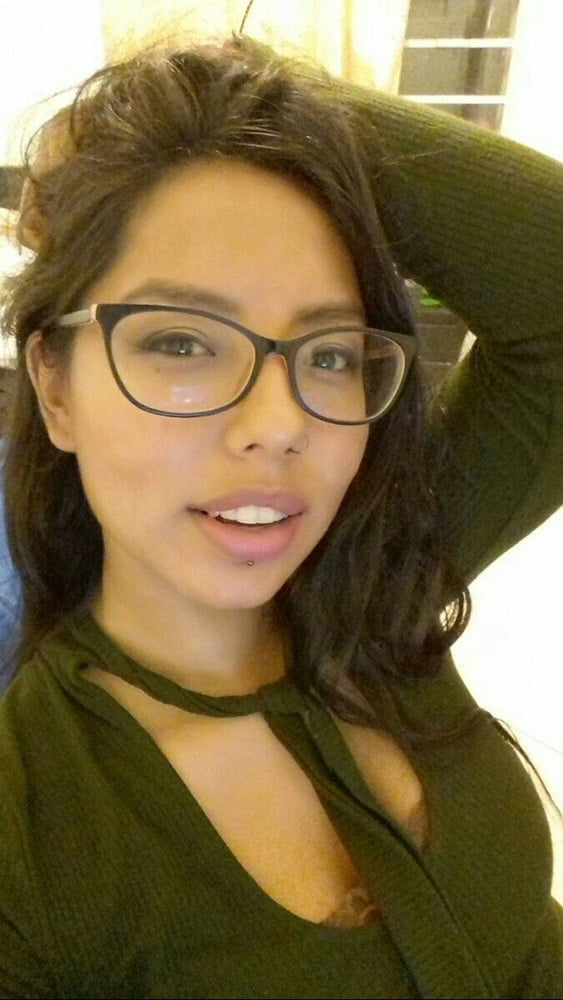 Putas chichonas #93013064