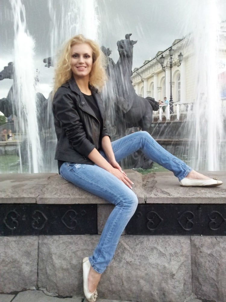 blonde top  ms II #105436524