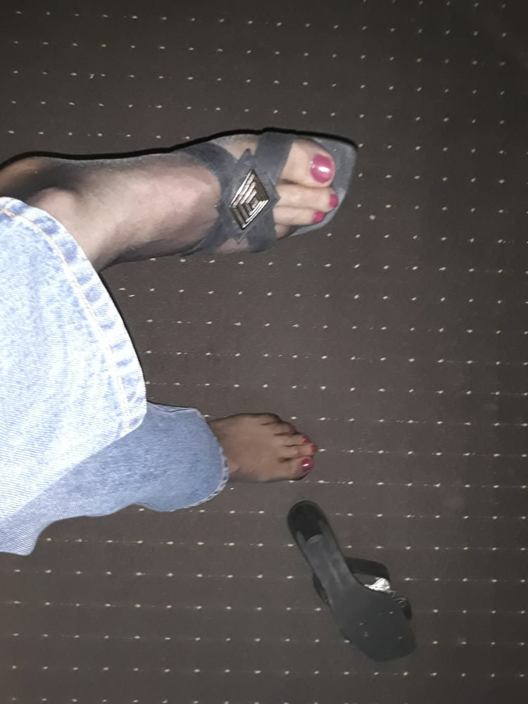 Nylons und so
 #98641824