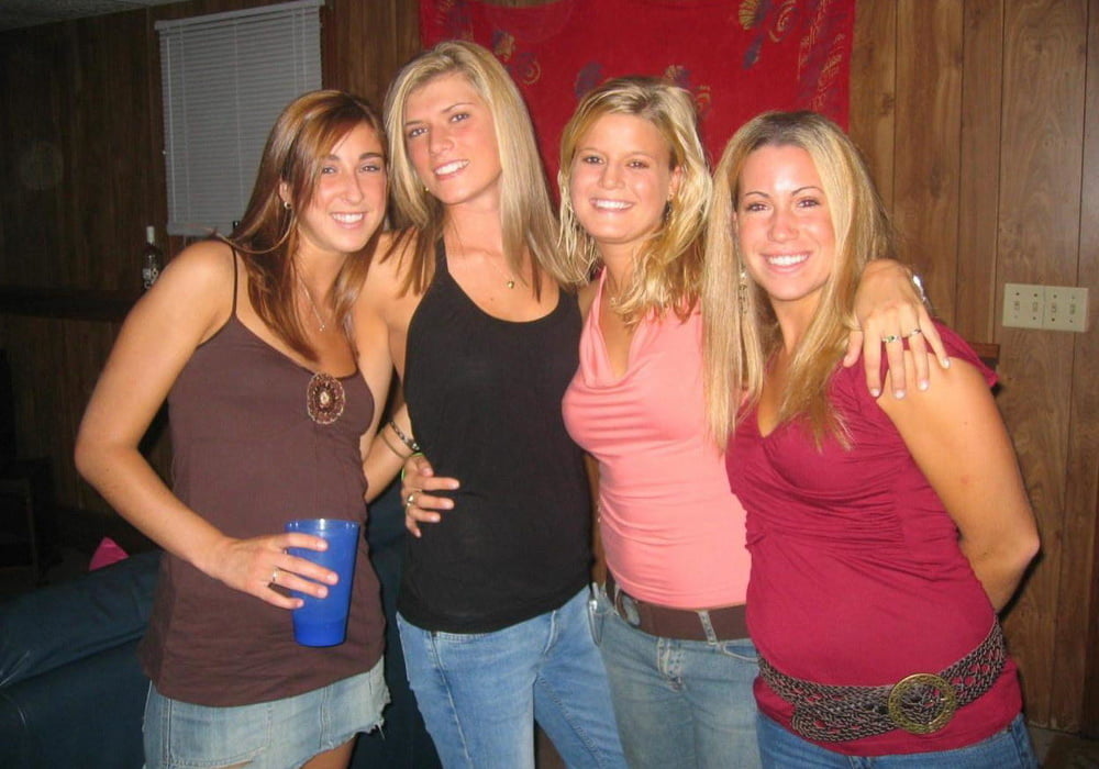 Chicas al azar
 #92018685