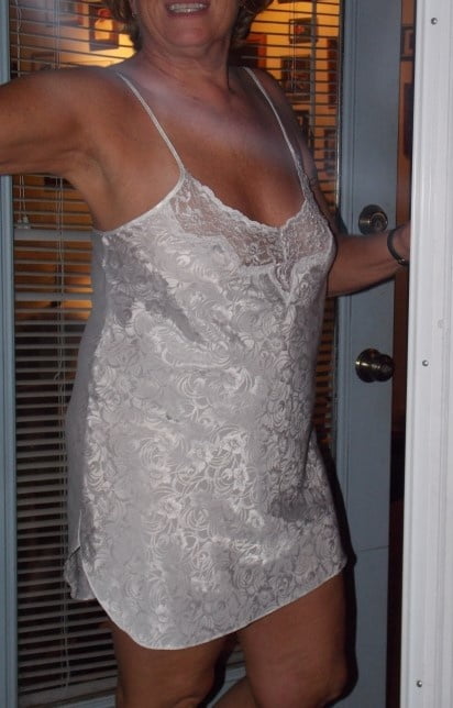 Matures with an open door policy 5 #82610876