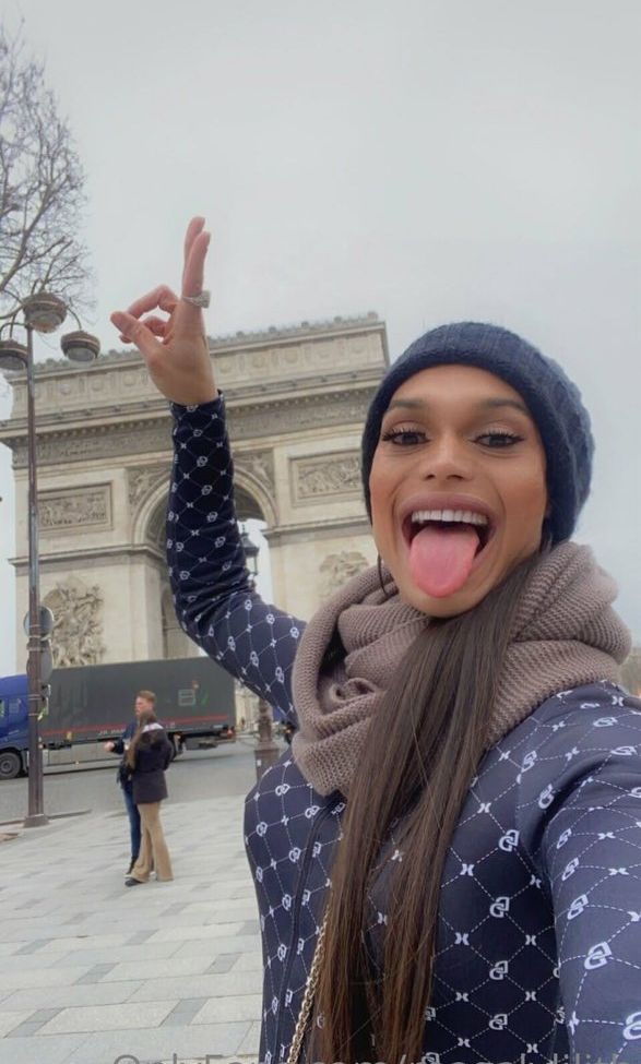 Magaly Vaz desnuda #108183268