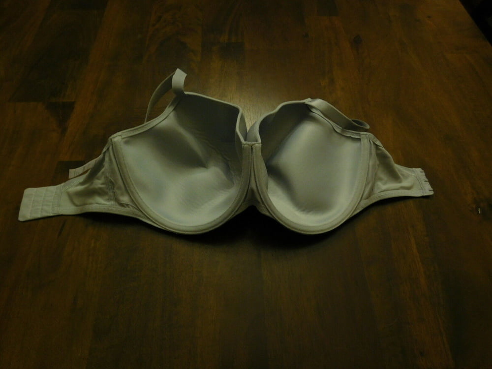 Colpi di reggiseno
 #102032339