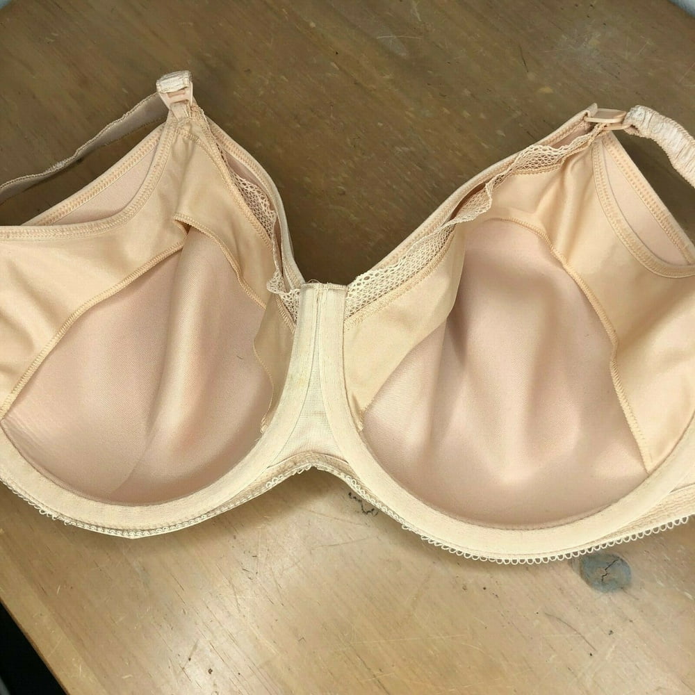 Bra shots #102032386