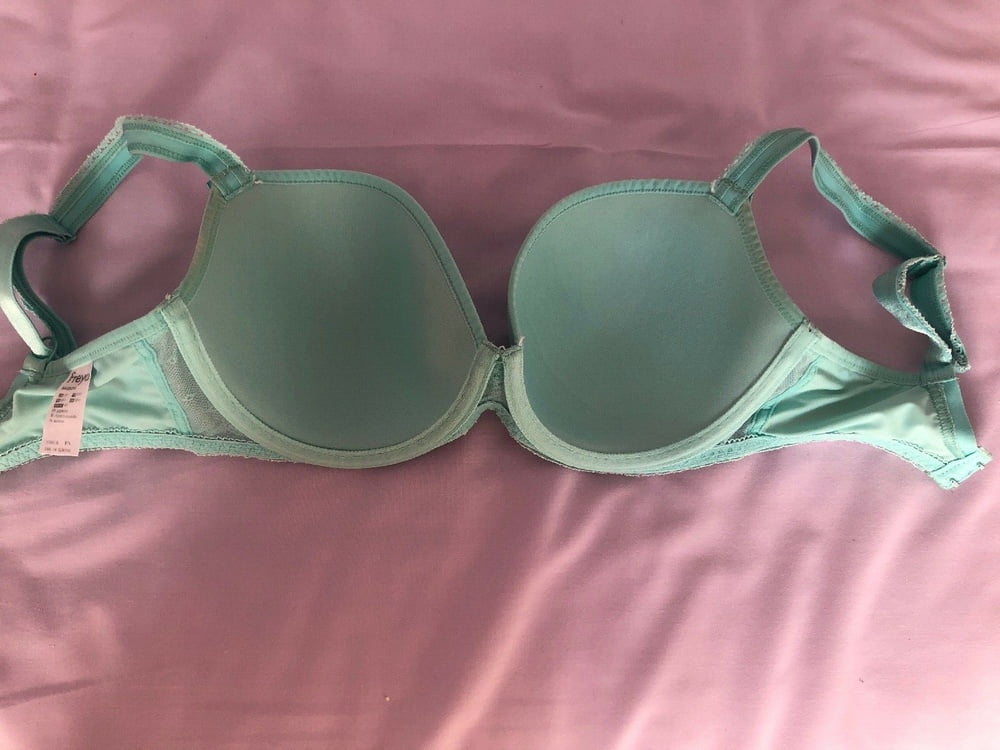 Colpi di reggiseno
 #102032394