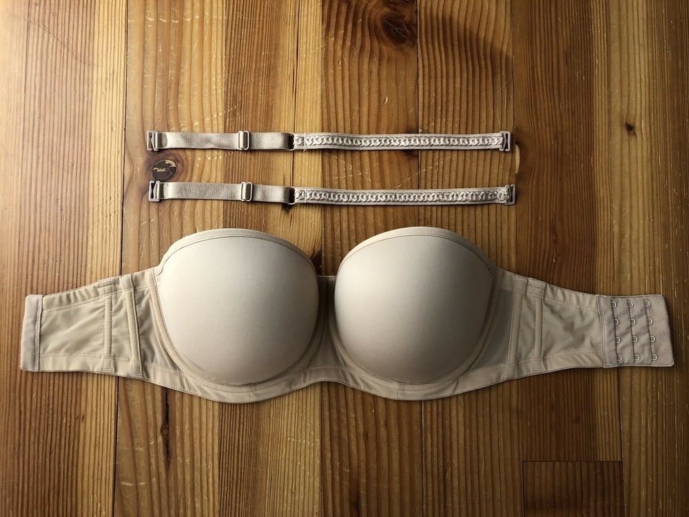 Bra shots #102032594