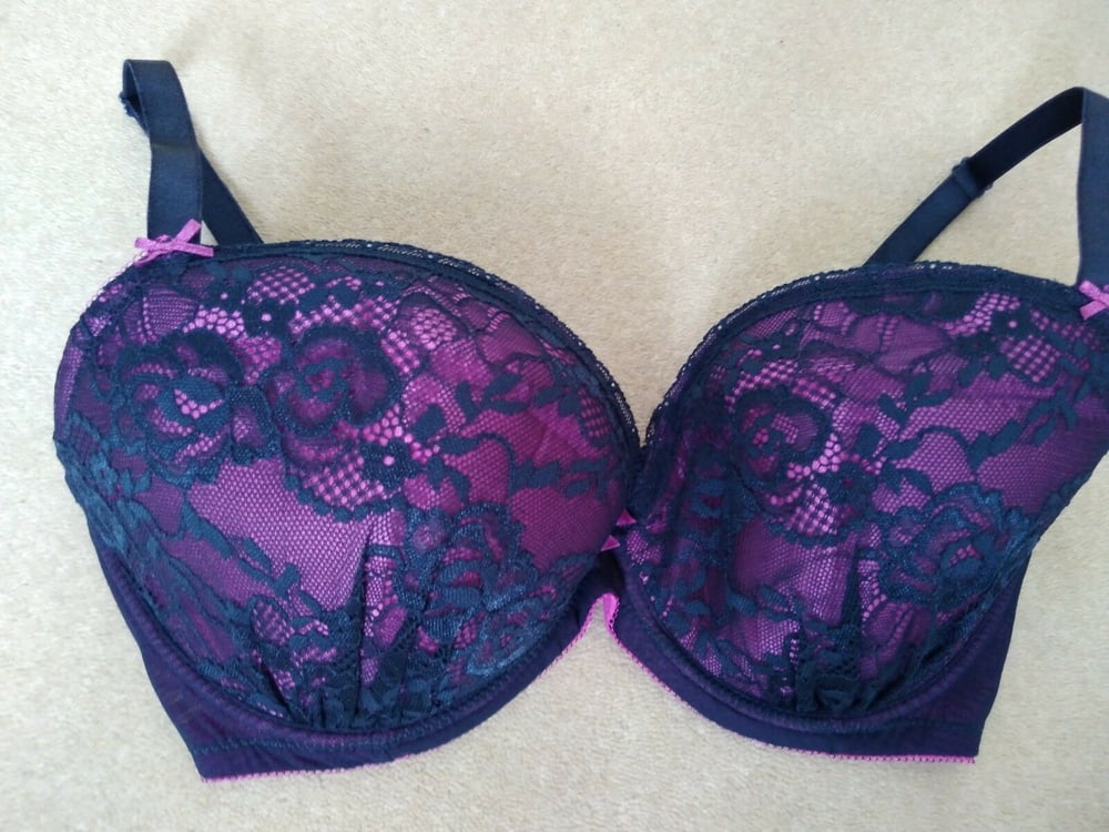 Colpi di reggiseno
 #102032607