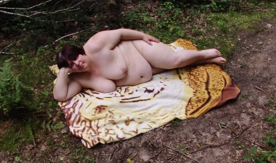 Bbw mix 1208 (en el bosque)
 #94532694