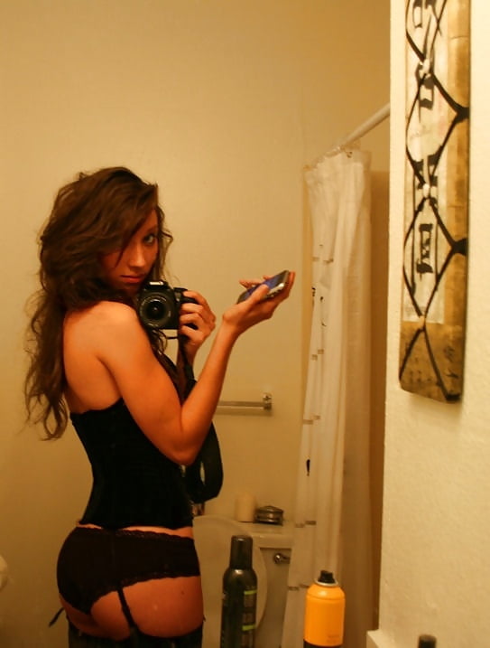 Amateur Brünette 113
 #105694746
