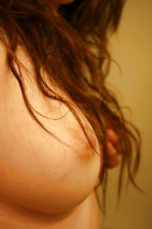Amateur Brünette 113
 #105694792