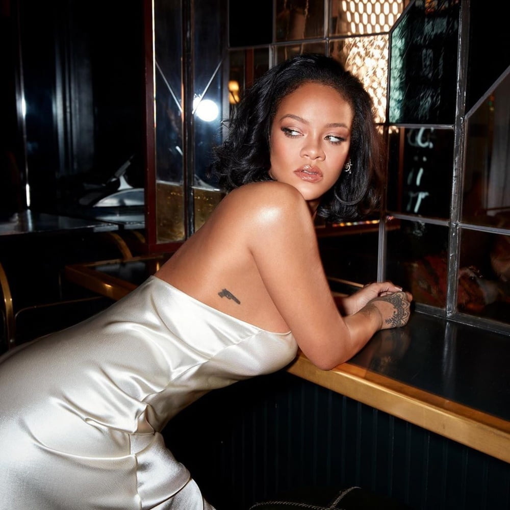 Sexy Rihanna #90180435
