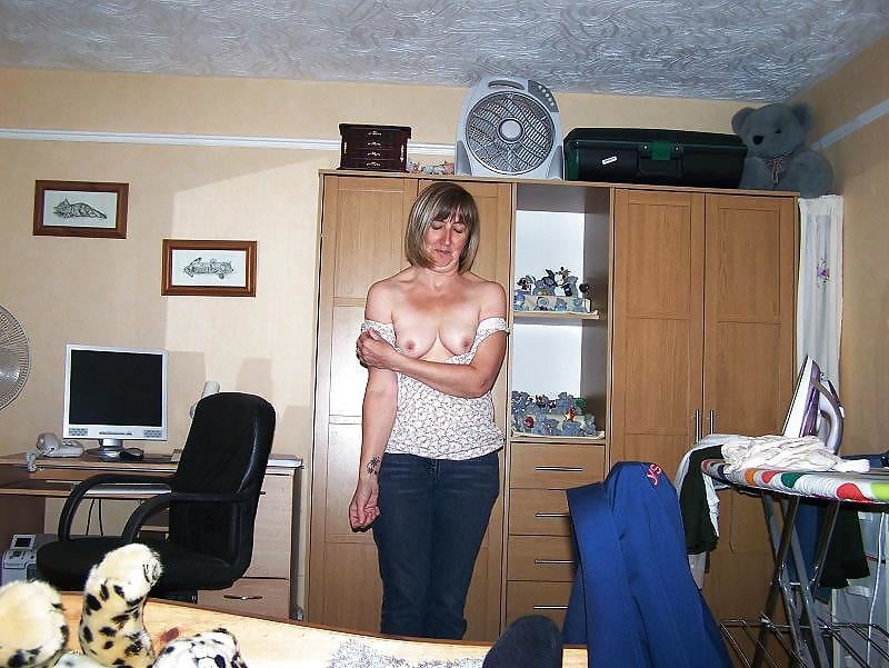 UK MILF Veronica #97023920